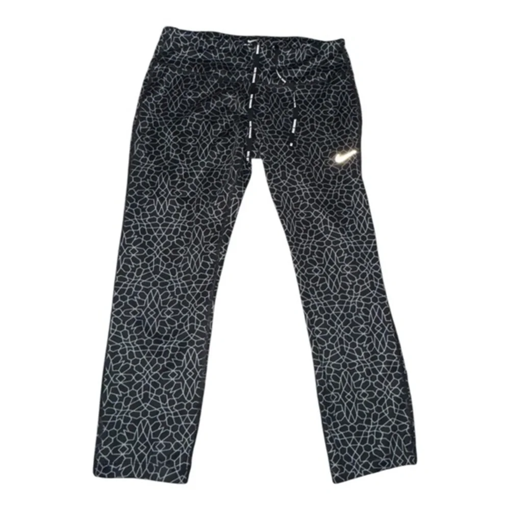 Nike Dri-Fit Starglass Epic Run‎ Women's Small Crops Gray Reflective Silver Sz M